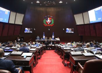 Legisladores reaccionan ante aprobación de préstamos de más de 1,200 millones de dólares