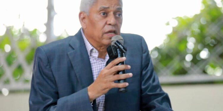Nelson Guillén: El pueblo «se nos está muriendo de hambre»