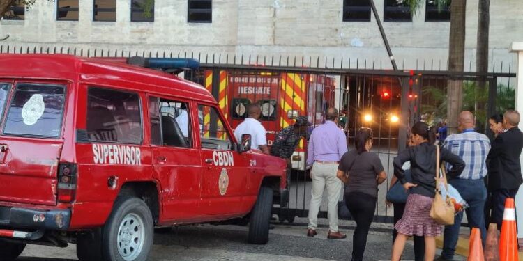 Reportan conato de incendio  en el Ministerio de Educación