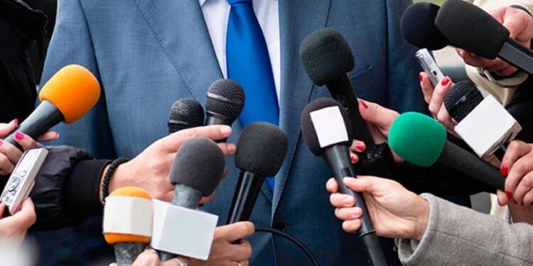 ¡Alerta! Proyecto de ley podría amenazar la libertad de prensa en Perú