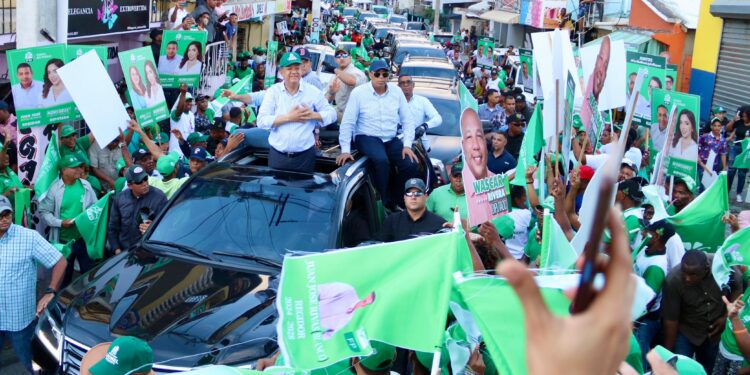 Leonel asegura que con la juventud y la mujer, arrasará en elecciones de 2024