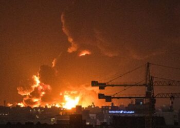 75 muertos por ataques de EE.UU. y Reino Unido contra Yemen