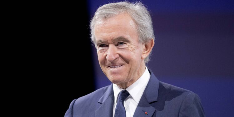 ¡Cae Musk! Bernard Arnault se convierte en la persona más rica del mundo