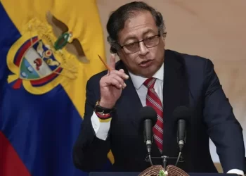 Colombia suspende «toda» compra de armas a Israel