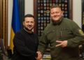 65c50fcd165e227675bb5592 Volodímir Zelenski destituye al comandante en jefe de las Fuerzas Armadas de Ucrania