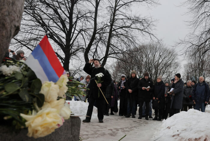 rusia navalny 17022024 700x470 1 Casi 400 detenidos, incluído periodistas, en manifestaciones por muerte de Alexey Navalni en Rusia