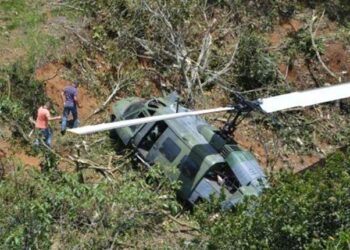 Mueren cuatro militares del Ejército colombiano tras caer helicóptero  