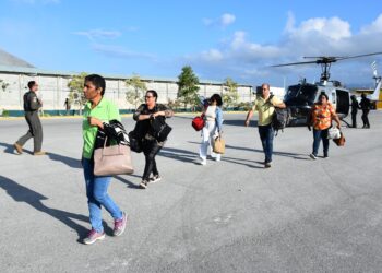 RD evacua a 27 dominicanos, incluidos dos menores desde Haití