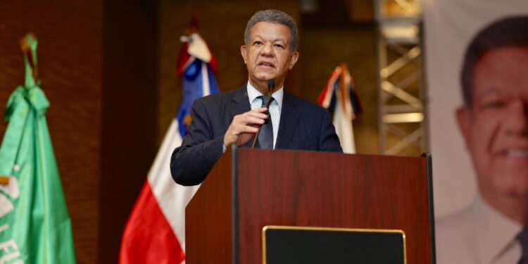 Leonel Fernández participará en debate presidencial propuesto por ANJE