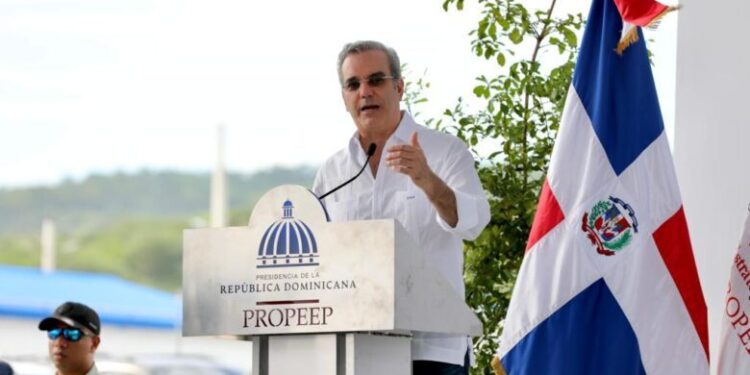 Abinader visita Samaná, Monte Plata, Duarte y SD este fin de semana 