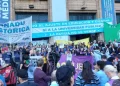 600x400 protesta favor sistema universitario dias atras foto x 1030521 152420 Universidades argentinas convocan a una marcha contra los recortes de Milei