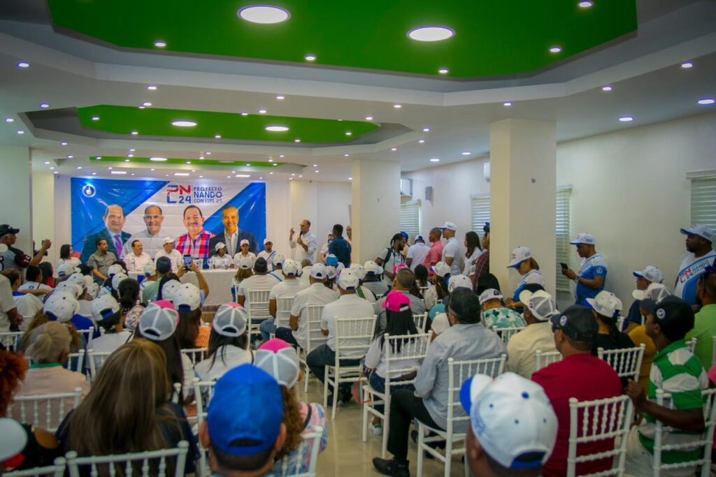 IMG 20240422 WA0165 Proyecto Nando Con Luís 24 respalda al senador Cristóbal Castillo y al candidato a diputado Héctor Rosa en Hato Mayor