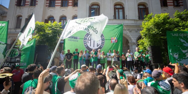 Continúan las protestas en Argentina contra el plan “motosierra” de Milei