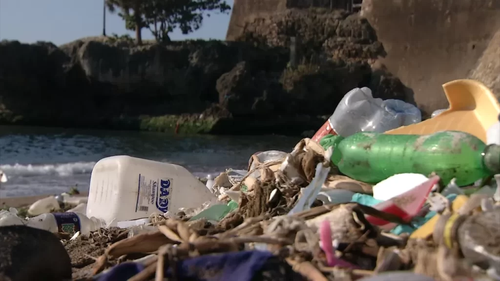 planeta plastico 4 1 Con el lema “El planeta versus plásticos”, hoy celebramos el Día de la Tierra