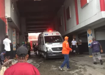 Incendio en hotel de Las Américas deja cuatro muertos