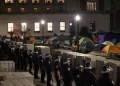 Policia ingreso al campus de la Universidad de Columbia en medio de las protestas contra la guerra en Gaza ¡Caos en Columbia! Policía de NY irrumpe y arresta a manifestantes propalestinos