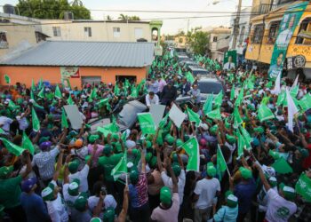 Leonel moviliza miles de simpatizantes en Puerto Plata y asegura que con RescateRD «venceremos”