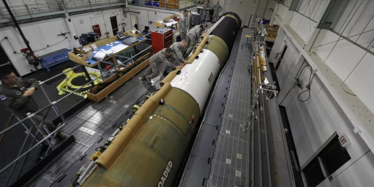 Nueve países gastaron 91.400 millones de dólares en armas nucleares en 2023