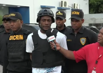 Policía traslada a San Cristóbal hombre que amenazó al presidente Abinader