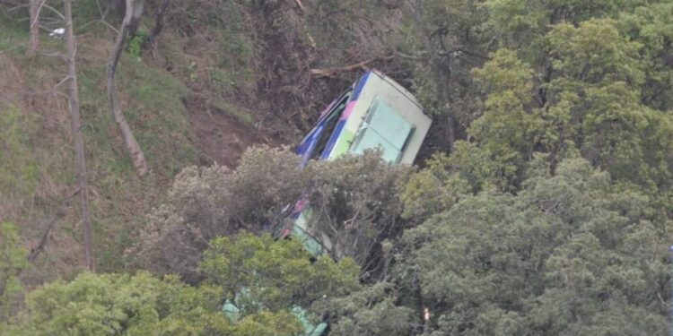 Accidente cobra la vida de nueve integrantes de un grupo musical en Perú 