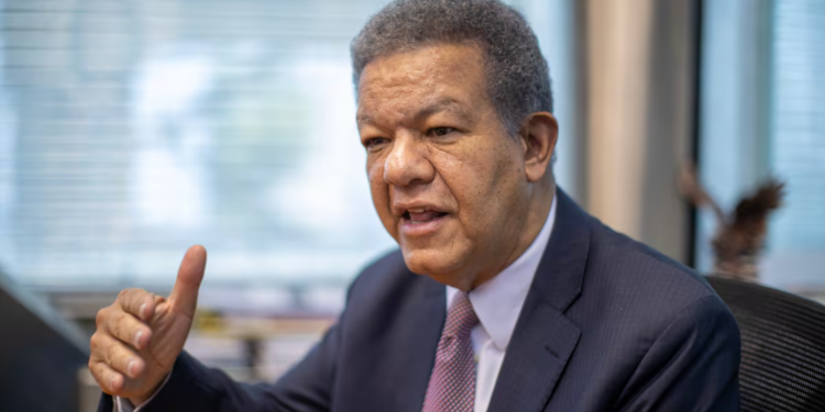 Leonel Fernández sostiene conversaciones con aspirantes presidenciales Venezolanos