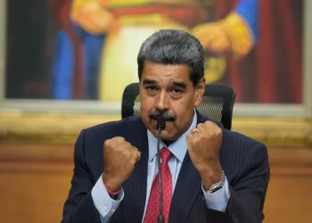 Maduro exige a Estados Unidos que “saque sus narices” de Venezuela 