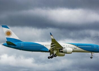 Gremio de Pilotos de Argentina anuncia paro para el 19 de agosto en reclamo de aumento salarial