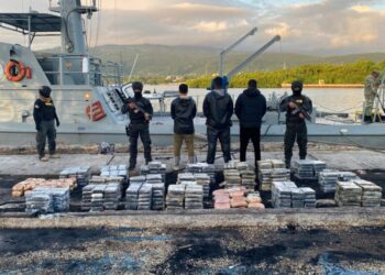 Incautan cargamento de cocaína y marihuana en operativo marítimo en Barahona