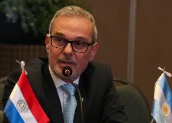El ministro de Salud de Argentina, Mario Russo, abandona su cargo
