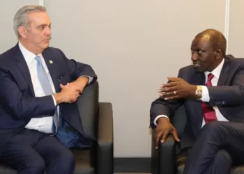 Abinader y el presidente de Kenia discuten seguridad en Haití en reunión bilateral