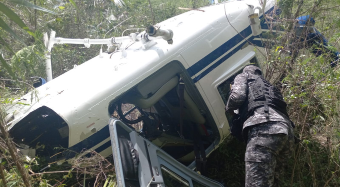 Pareja sufre lesiones tras caer helicóptero en Santiago Rodríguez