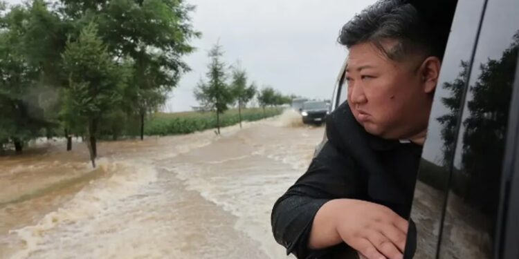 Ejecutarán a 30 funcionarios de Corea del Norte por inundaciones que dejaron miles de muertos 