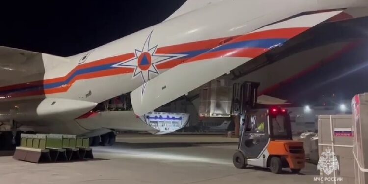 Líbano recibe 33 toneladas de ayuda humanitaria de Rusia