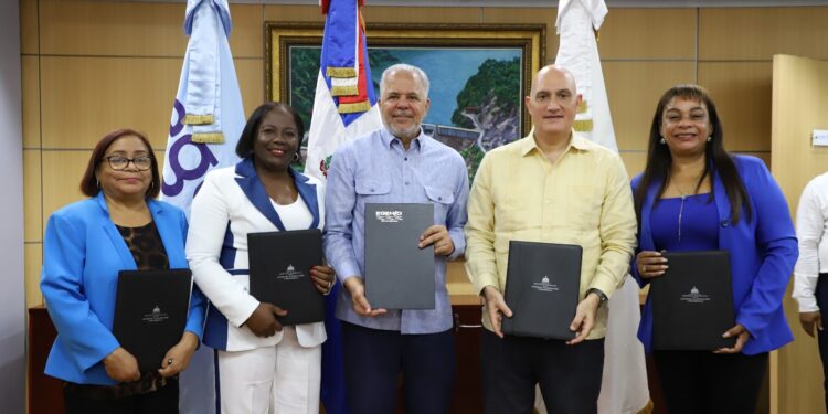 EGEHID y entidades locales firman convenio para el ordenamiento territorial en SC