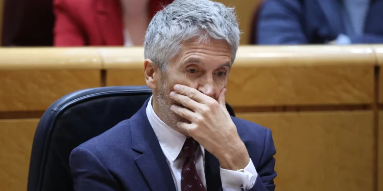 Ministro de Interior de España comparecerá por ‘caso Koldo’ el 24 de octubre