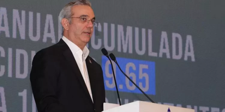 Abinader dispuesto a aceptar cambios en reforma fiscal