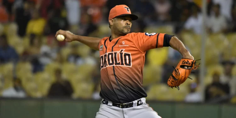 Toros vencen a las Águilas en Santiago con gran pitcheo de Rogers