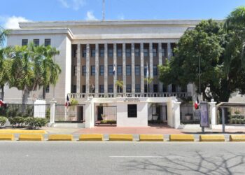 Minerd deplora paro de docencia en escuela de Mao y respalda gestión de la directora