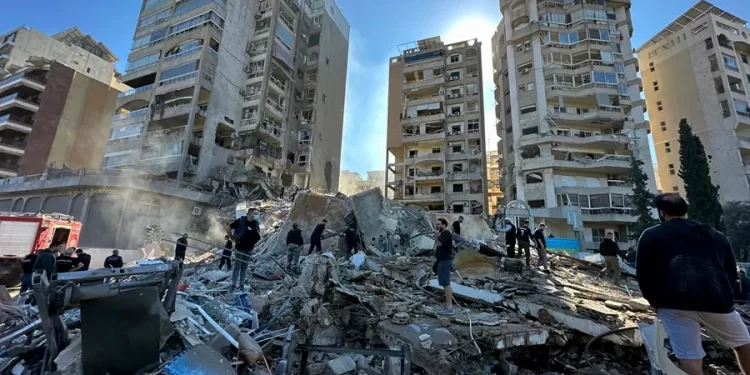Israel bombardea bastiones de Hizbulá en el sur de Beirut
