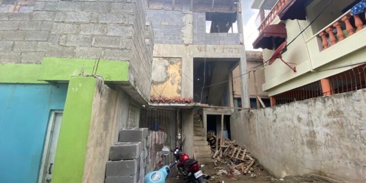 Dos haitianos pierden la vida electrocutados en Santo Domingo Oeste