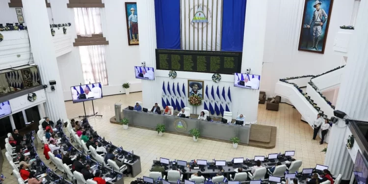 Nicaragua aprueba reforma constitucional que amplía el mandato presidencial
