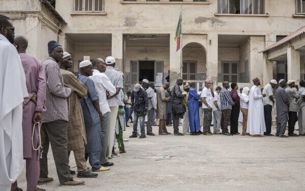 Senegal: Elecciones anticipadas en medio de tensiones y crisis