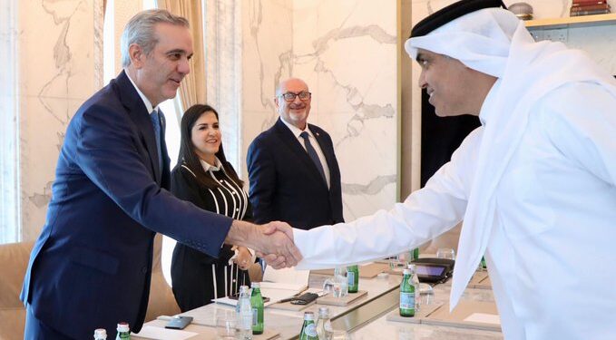 Abinader se reúne hoy con el Emir de Qatar; recorrerá el aeropuerto más moderno del mundo