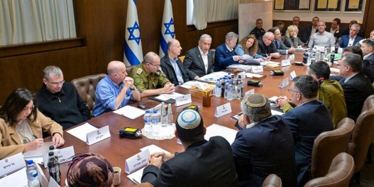Gobierno israelí aprueba acuerdo con Hamás para alto el fuego y liberación de rehenes