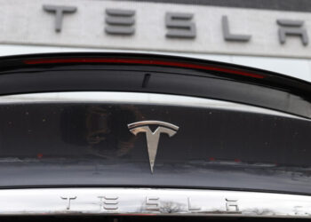 Tesla retirará más de 1.2 millones de vehículos en China 