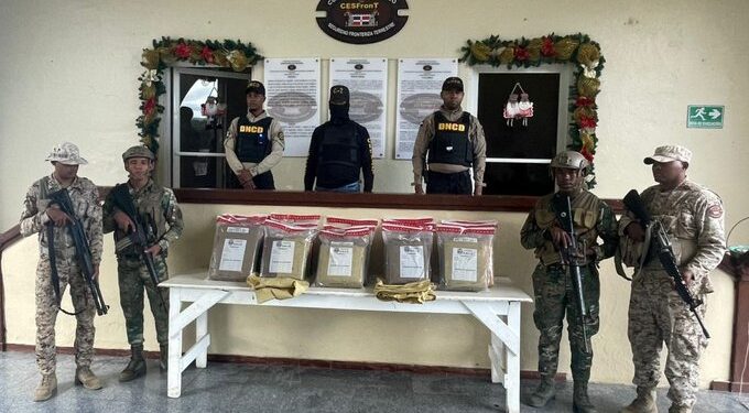 Decomisan 200 libras de marihuana durante operativo en Elías Piña