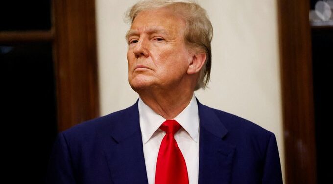 Canadá no descarta cortar exportaciones de energía por amenazas de Trump