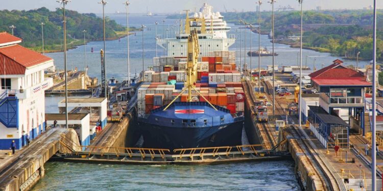EE.UU. propone recompra del canal de Panamá