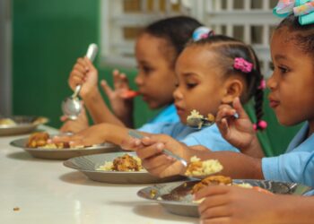 INABIE garantiza alimentación en 7,000 escuelas desde el martes