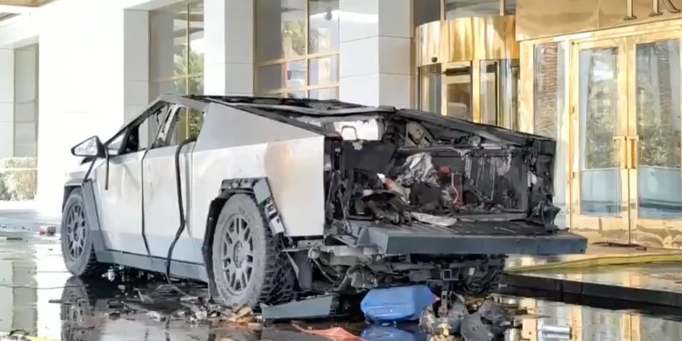 Atacante usó IA para planificar la explosión del Cybertruck en Las Vegas